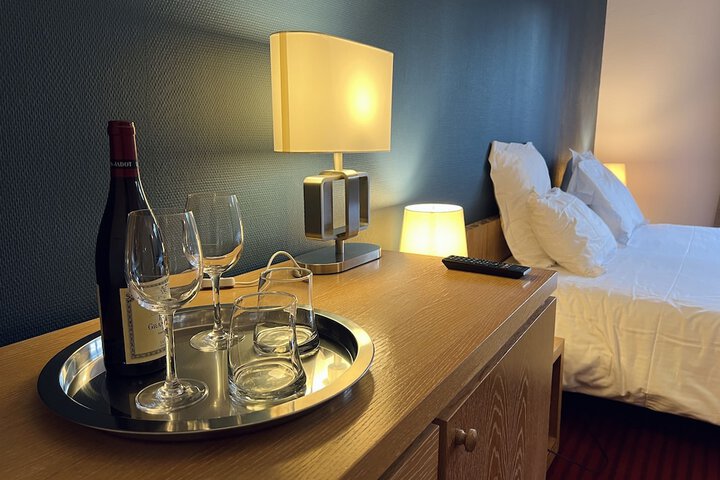 Room 4 of 30