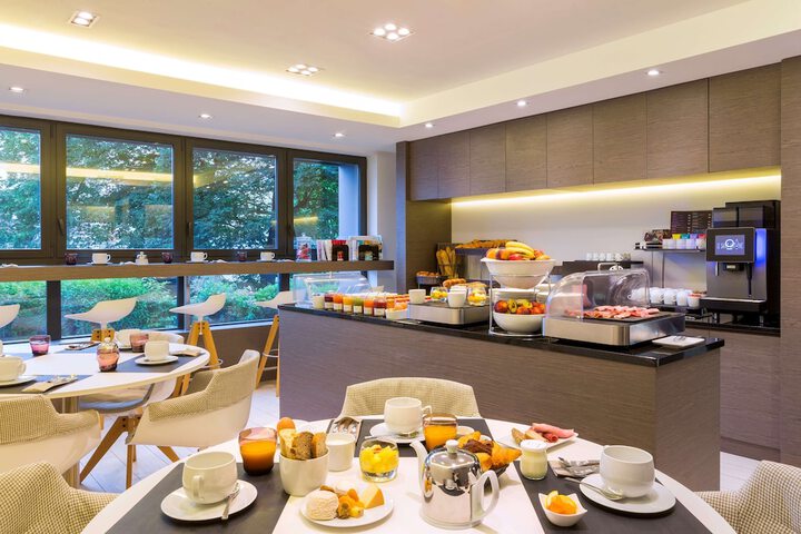 Breakfast/Coffee Service 46 of 66