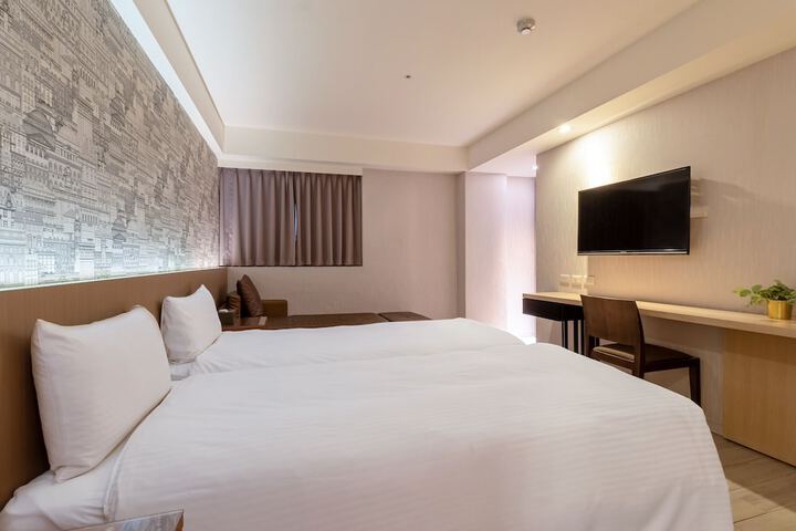 Room 34 of 87