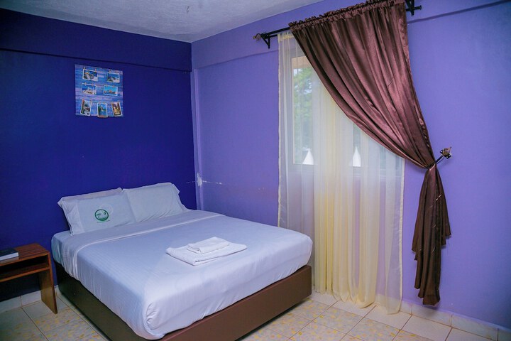 Room 12 of 66