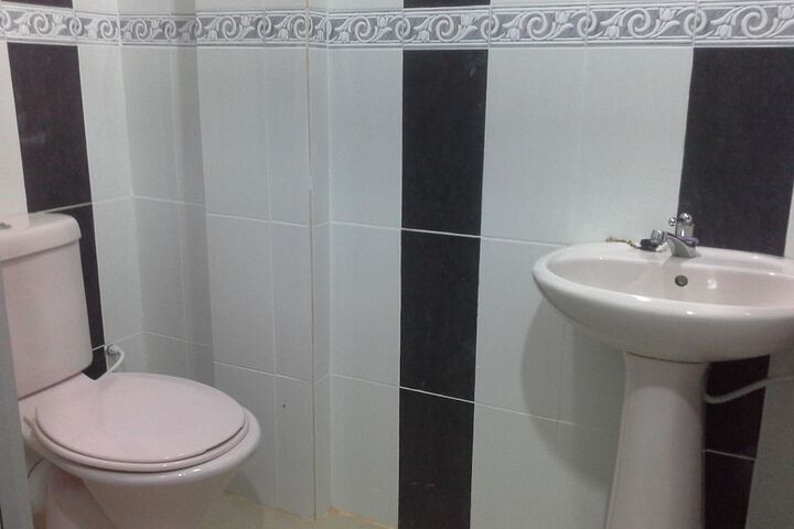 Room 4 of 4