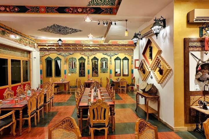 Dining Photos