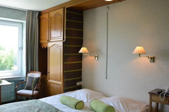 Room 3 of 14
