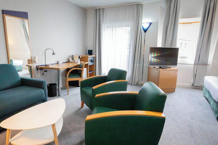 Room 20 of 83