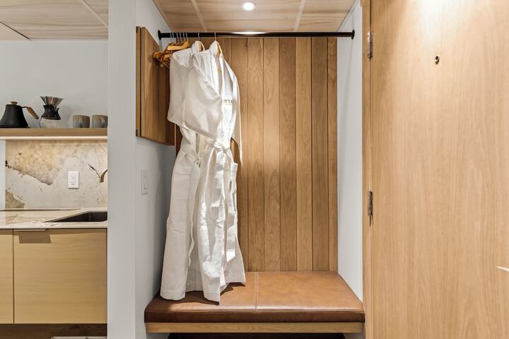 Room 15 of 48