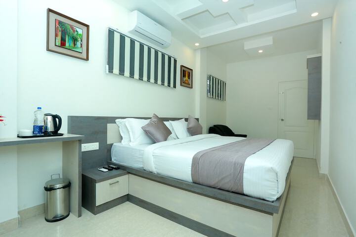 Room 3 of 17