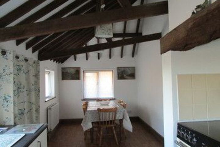 Room 6 of 7