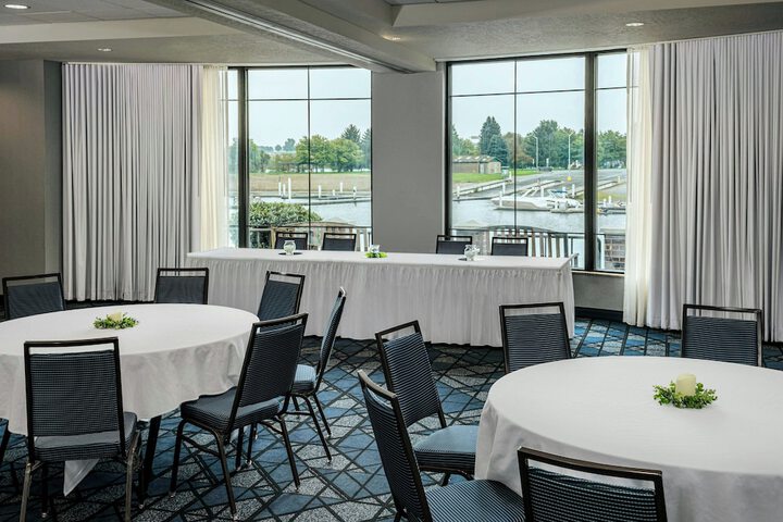 Ballroom/Hall 53 of 61