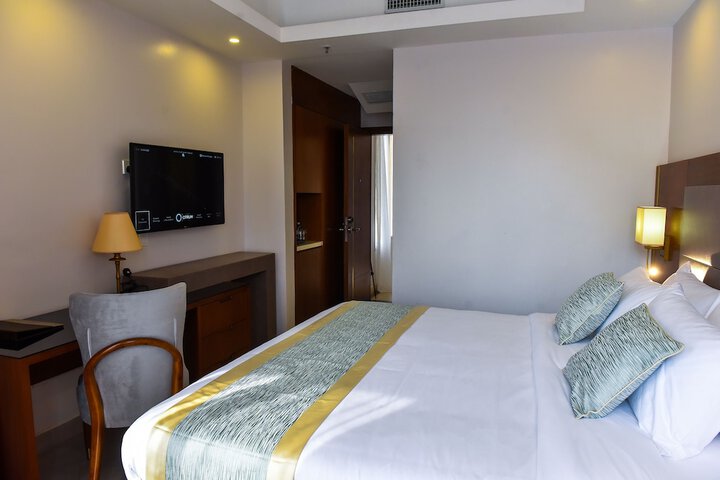 Room 12 of 43