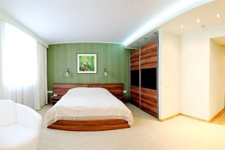 Room 5 of 66