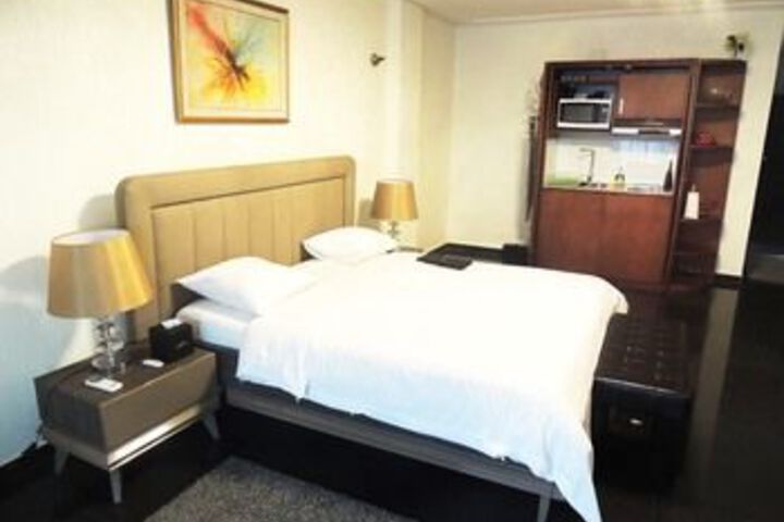 Room 35 of 95