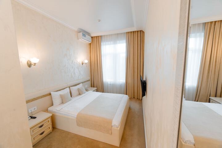 Room 25 of 52