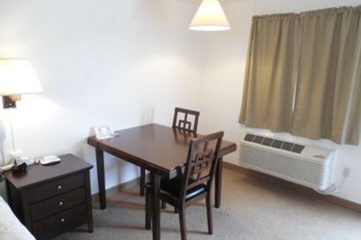 Room 92 of 98