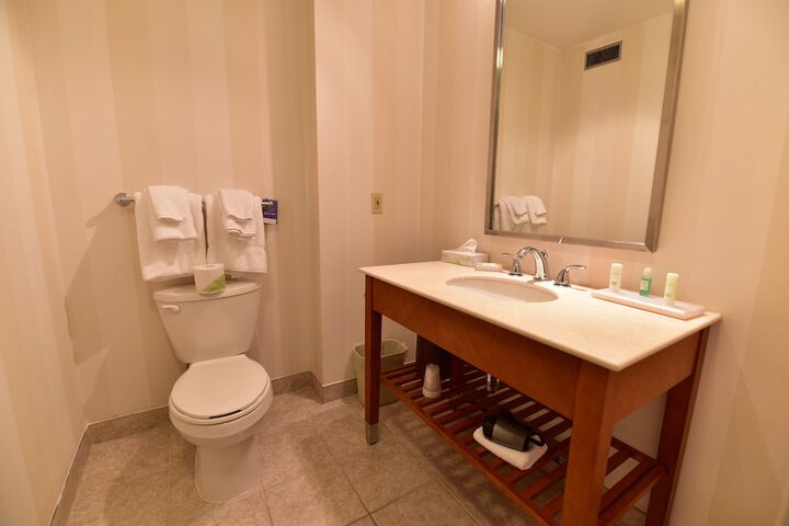 Room 32 of 55