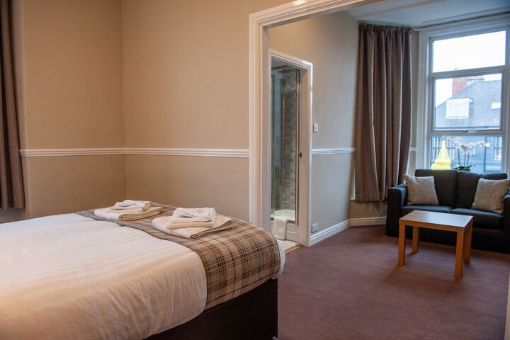 Room 21 of 77