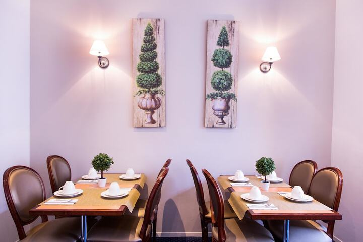Breakfast area