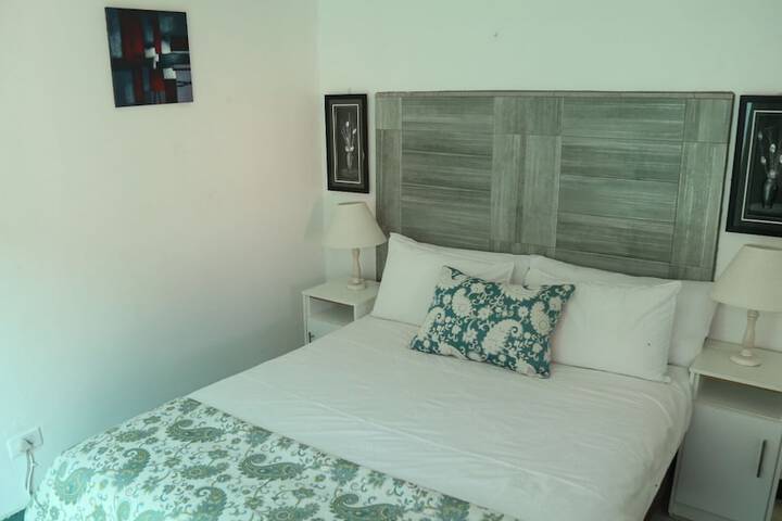 Room 5 of 68