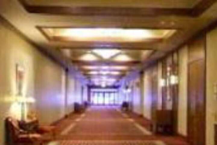 Ballroom/Hall 17 of 25