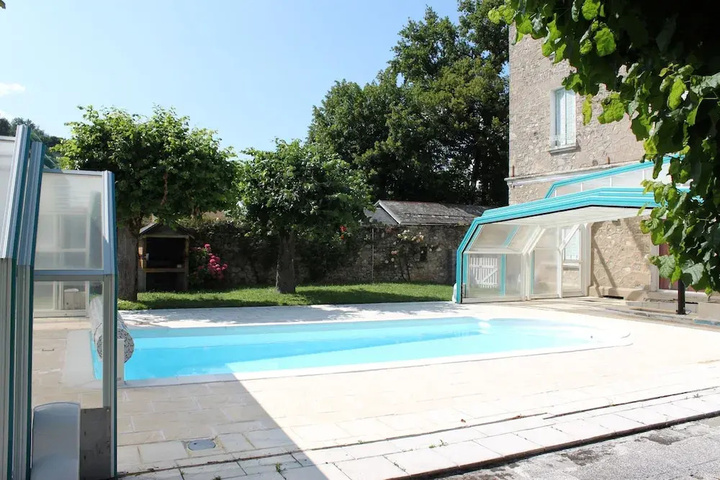 Pool 9 of 14