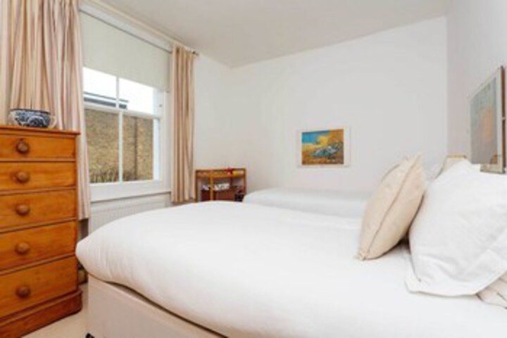 Room 20 of 28
