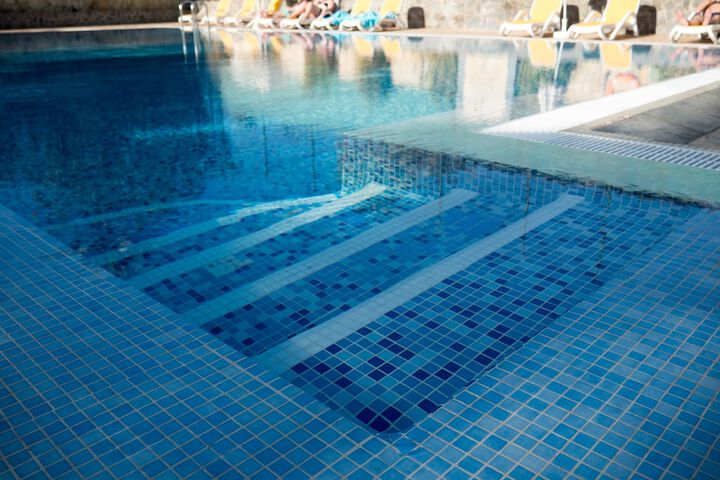Hotel Pool