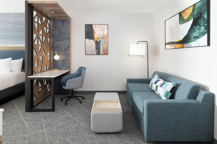 Room 8 of 23