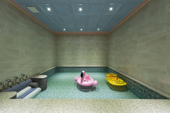 Room 10 of 54
