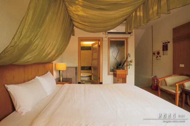 Room 49 of 263