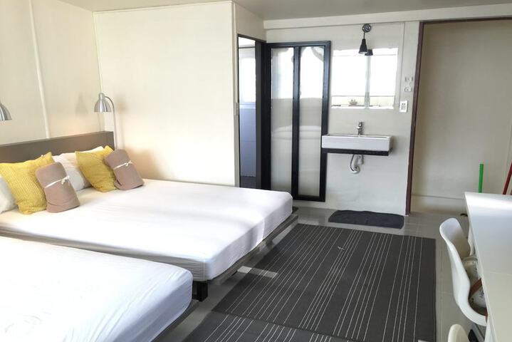 Room 10 of 92