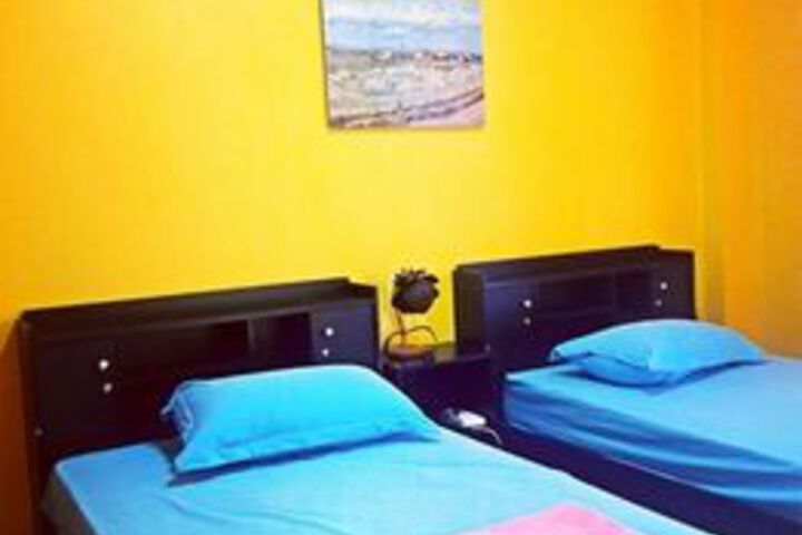 Room 78 of 106