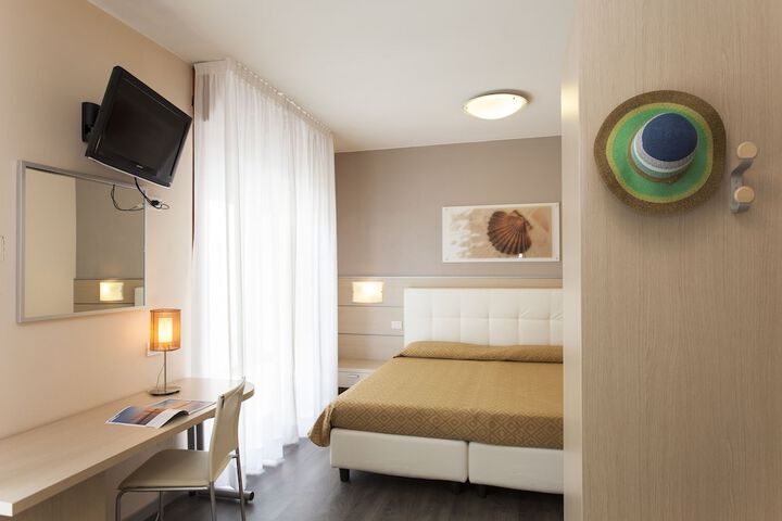 Room 19 of 154