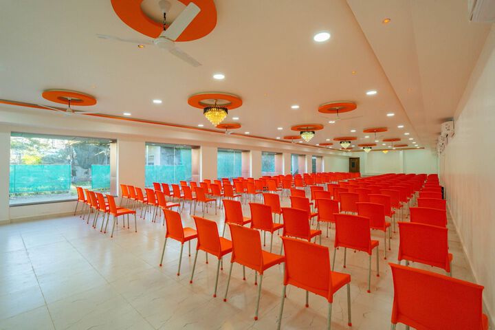 Ballroom/Hall 25 of 43