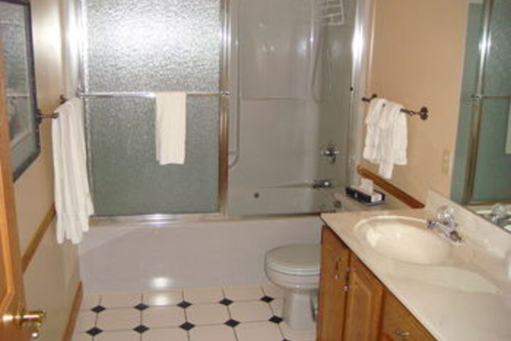 Room 3 of 71