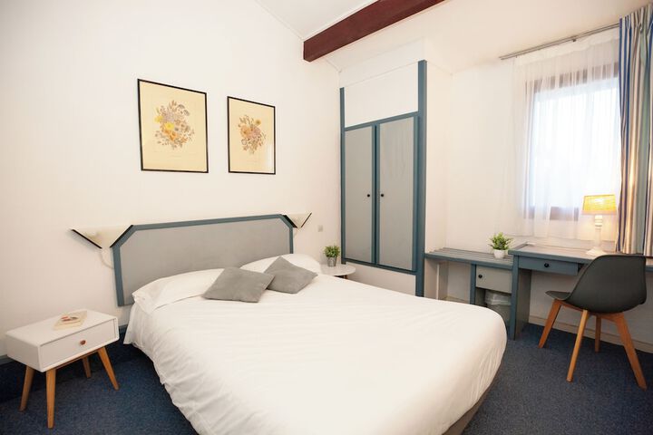 Room 7 of 30