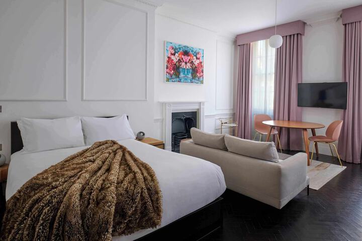 Room 13 of 46