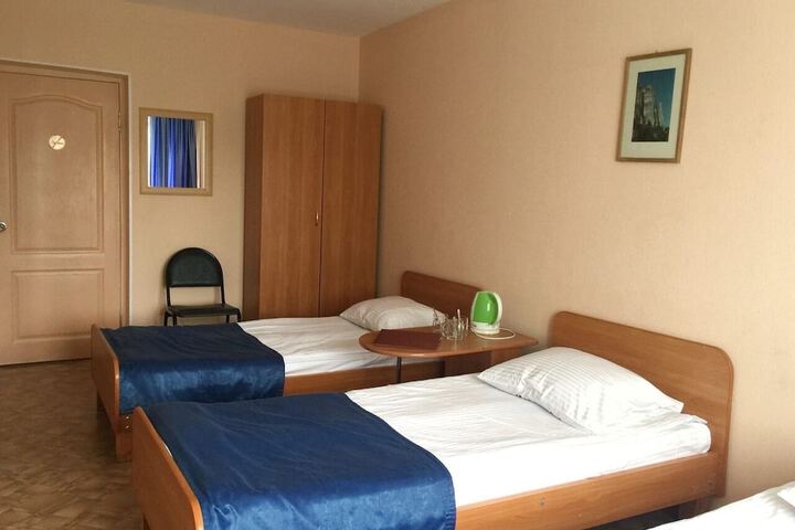 Room 3 of 8