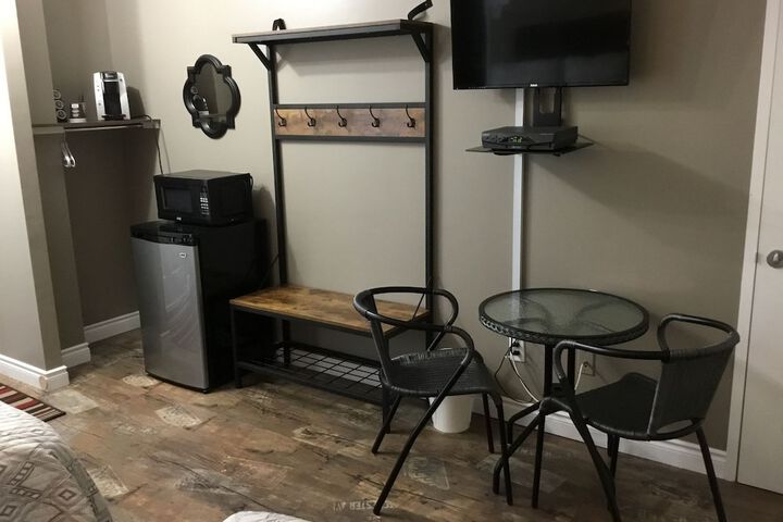 Room 34 of 61