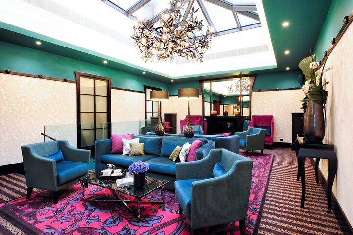 Guest Lobby