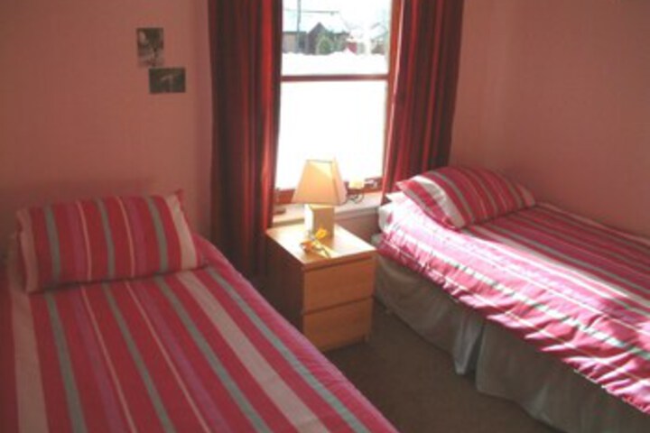 Room 8 of 8