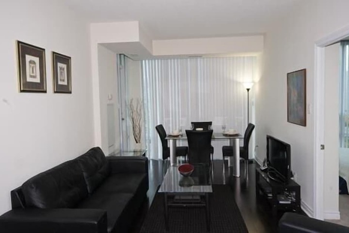 Room 19 of 28