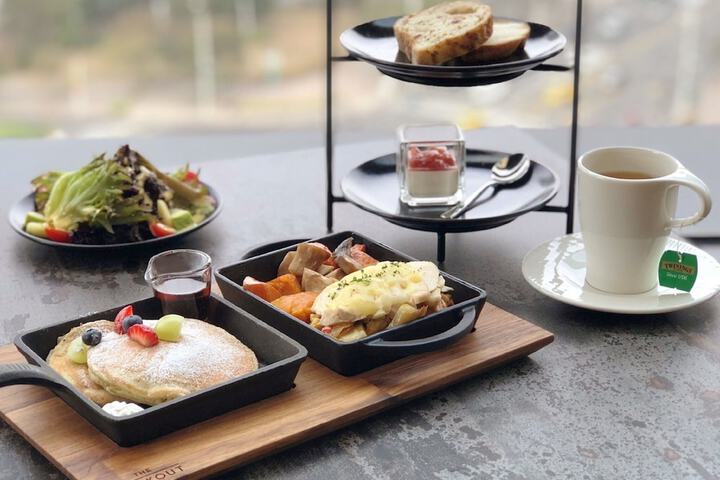 Breakfast/Coffee Service 75 of 89