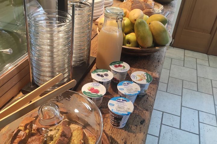 Breakfast/Coffee Service 93 of 152
