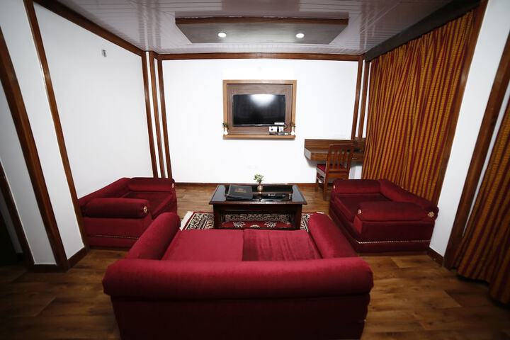 Room 17 of 29