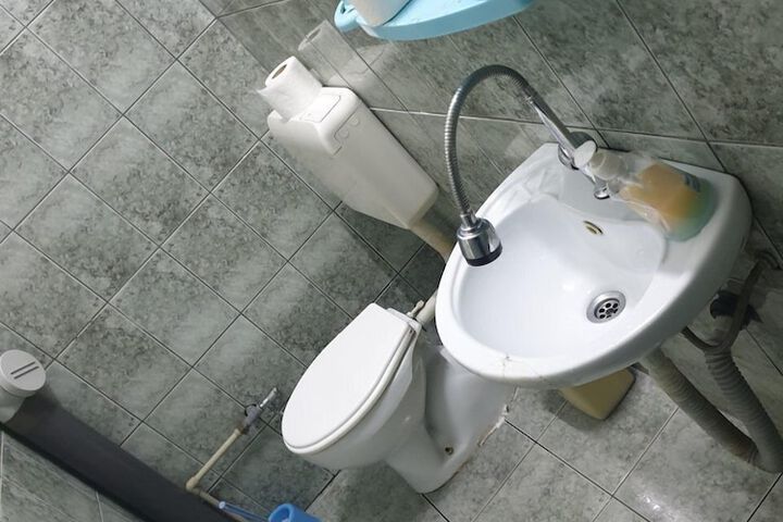Room 7 of 11