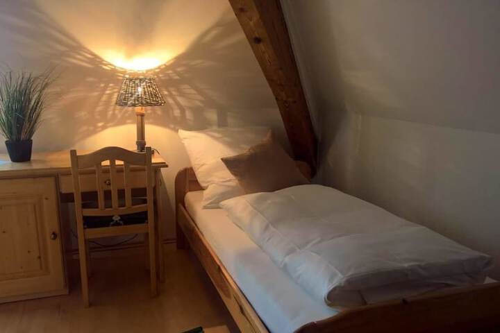 Room 19 of 50