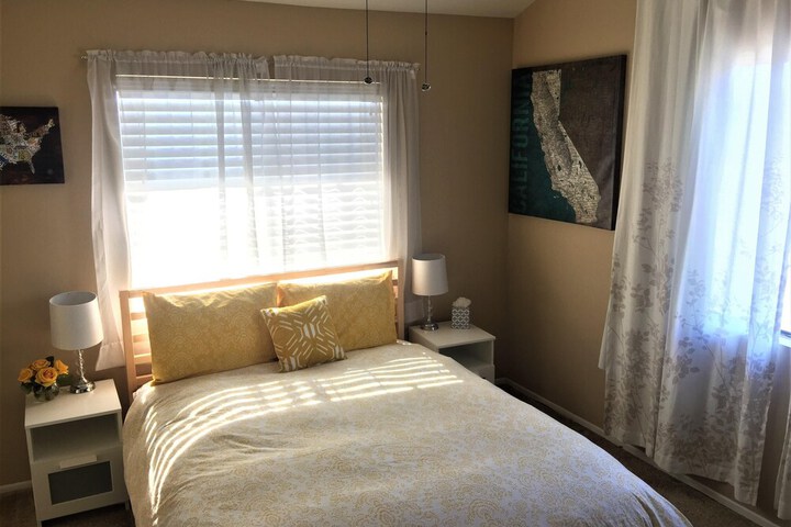 Room 4 of 11