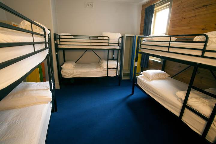 Room 7 of 68