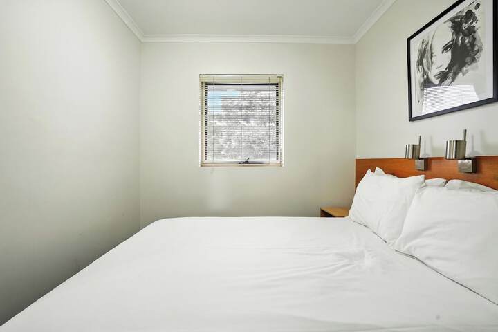 Room 7 of 72