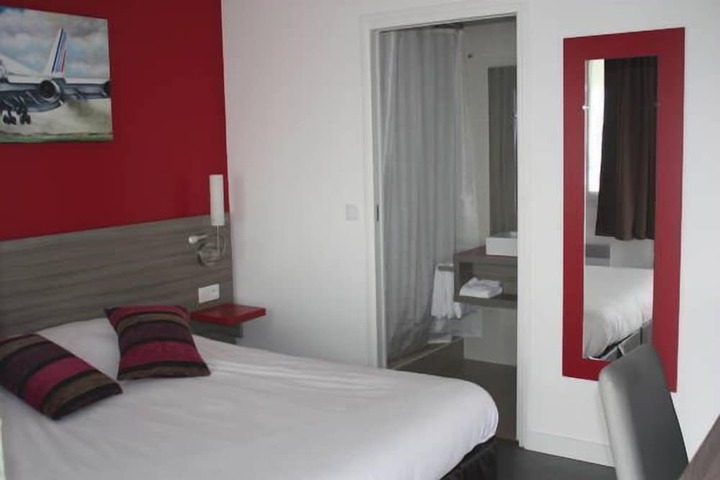 Room 3 of 17