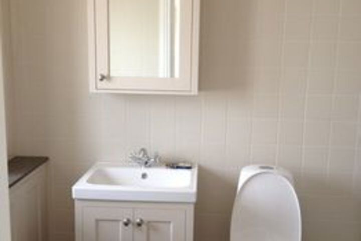 Room 3 of 28